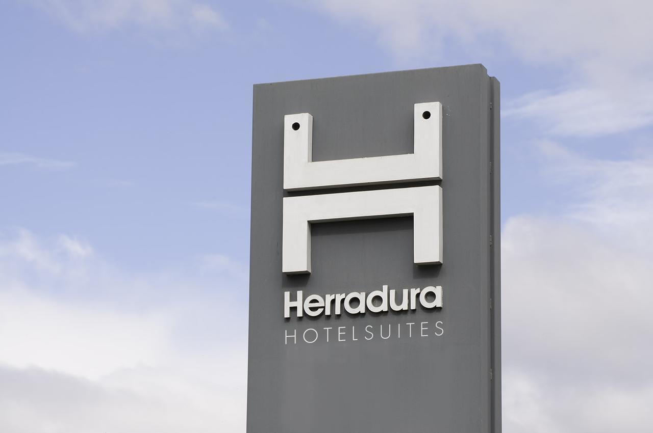 Herradura Hotel Suites Neuquén Exterior photo